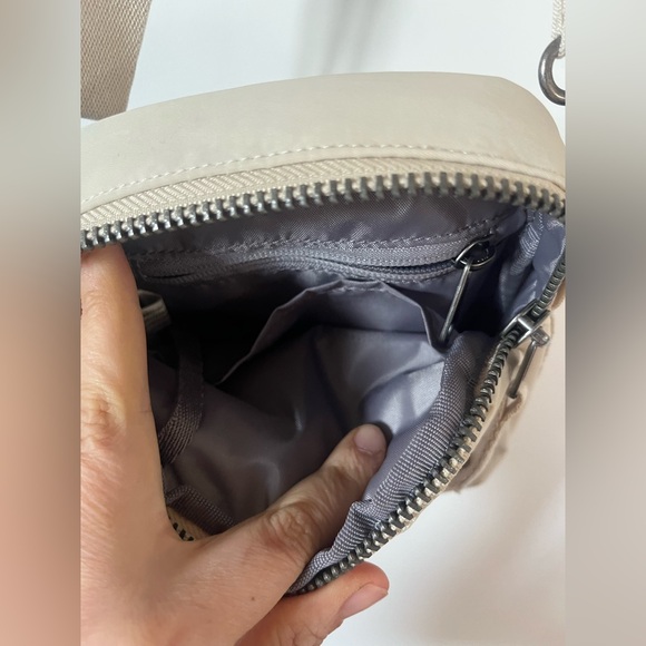 NWT Ogio Rise Pouch - Picture 5 of 6